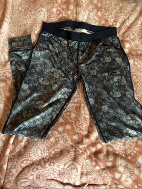 Black Floral Print Athletic Leggings Kari Traa